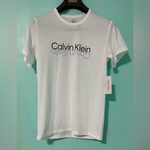 New Calvin Klein men  t-shirt, size S  cotton